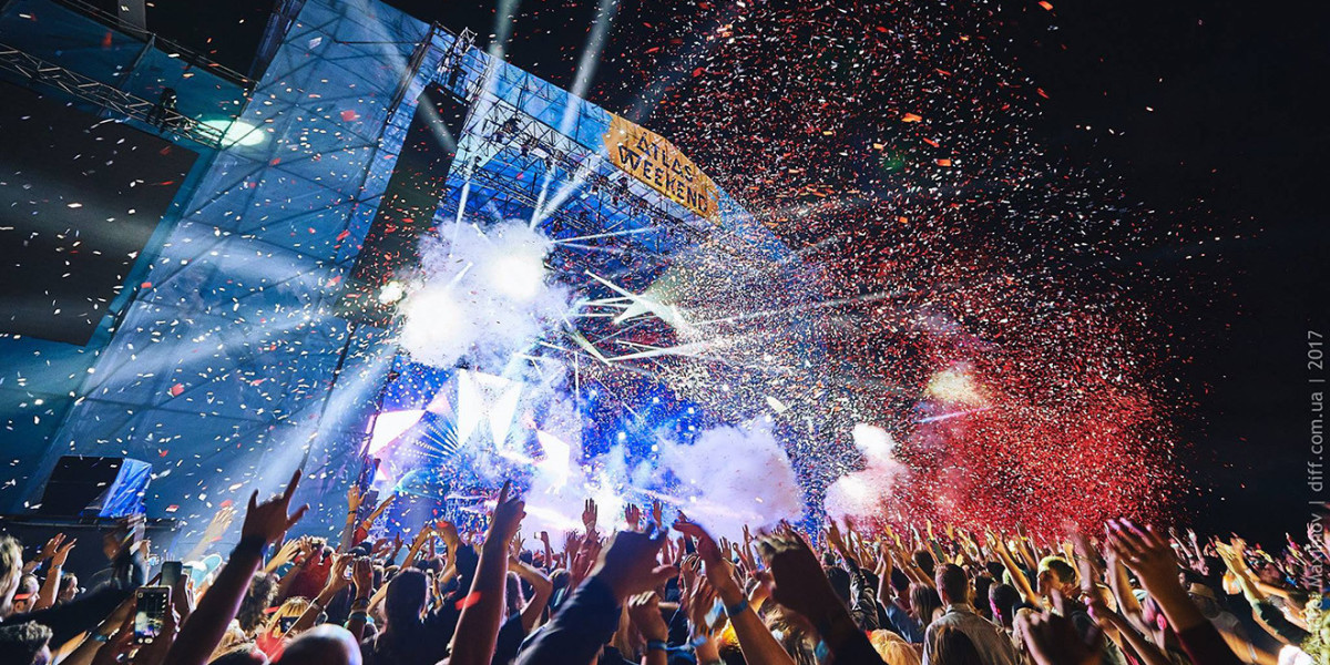 Биографии российских певцов и певиц.