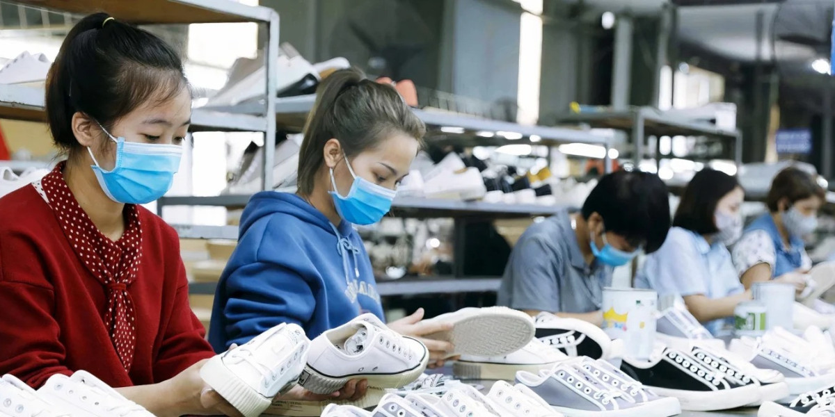 Hypeunique Clothing: Redefining Fashion with Affordable Streetwear