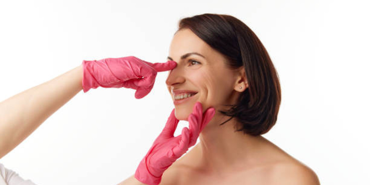 كيف تؤثر عملية تجميل الأنف على الثقة بالنفس والعلاقات؟