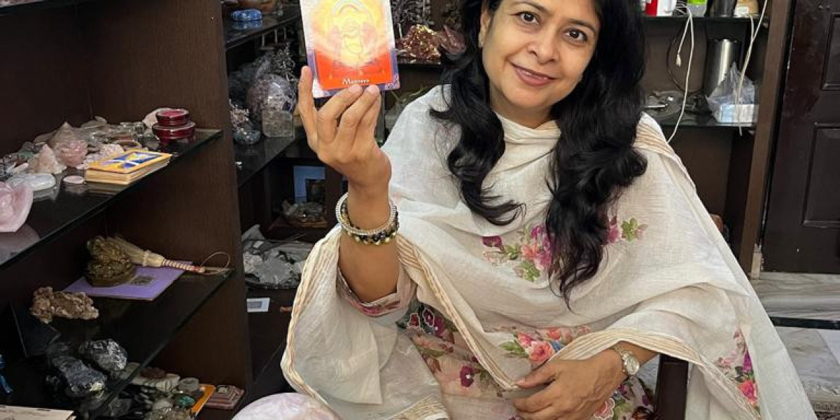 Unlock the Mysteries of the Future with a Tarot Card Reading Course at Sangeeta Healing Temple