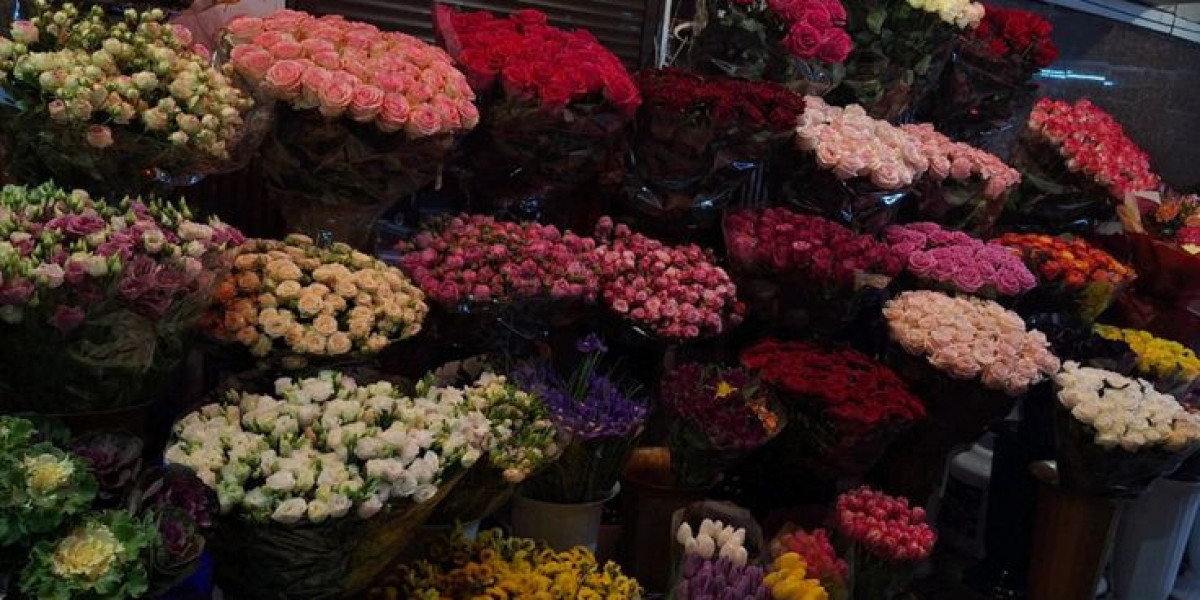 Symbolism Behind the Most Popular Valentine’s Day Flowers