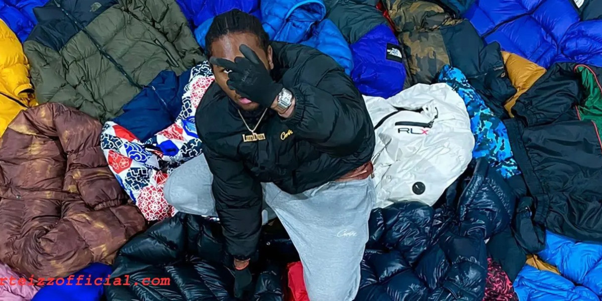 Tracksuit, Hoodie and Cargos: The Streetwear Icons of the UK